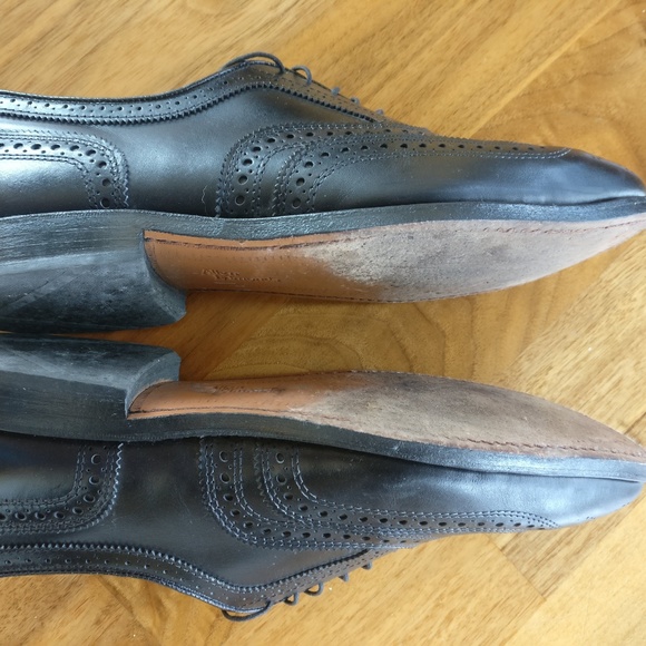 Allen Edmonds McAllister Wingtip Oxford Size: 8.5 main image 5